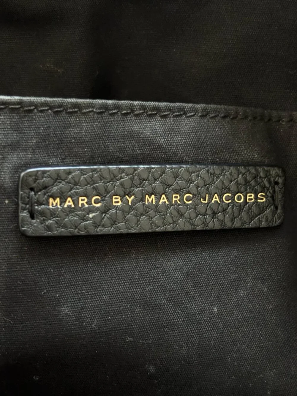 Authentic MARC by Marc Jacobs Classic Q-Franc Black Pebble Leather Shoulder Bag - Picture 9 of 11